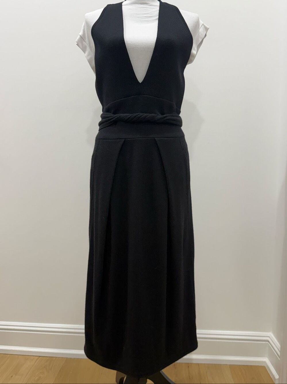 Donna Karan Collection Black Wool Deep V-Neck Belted Midi Dress Size L